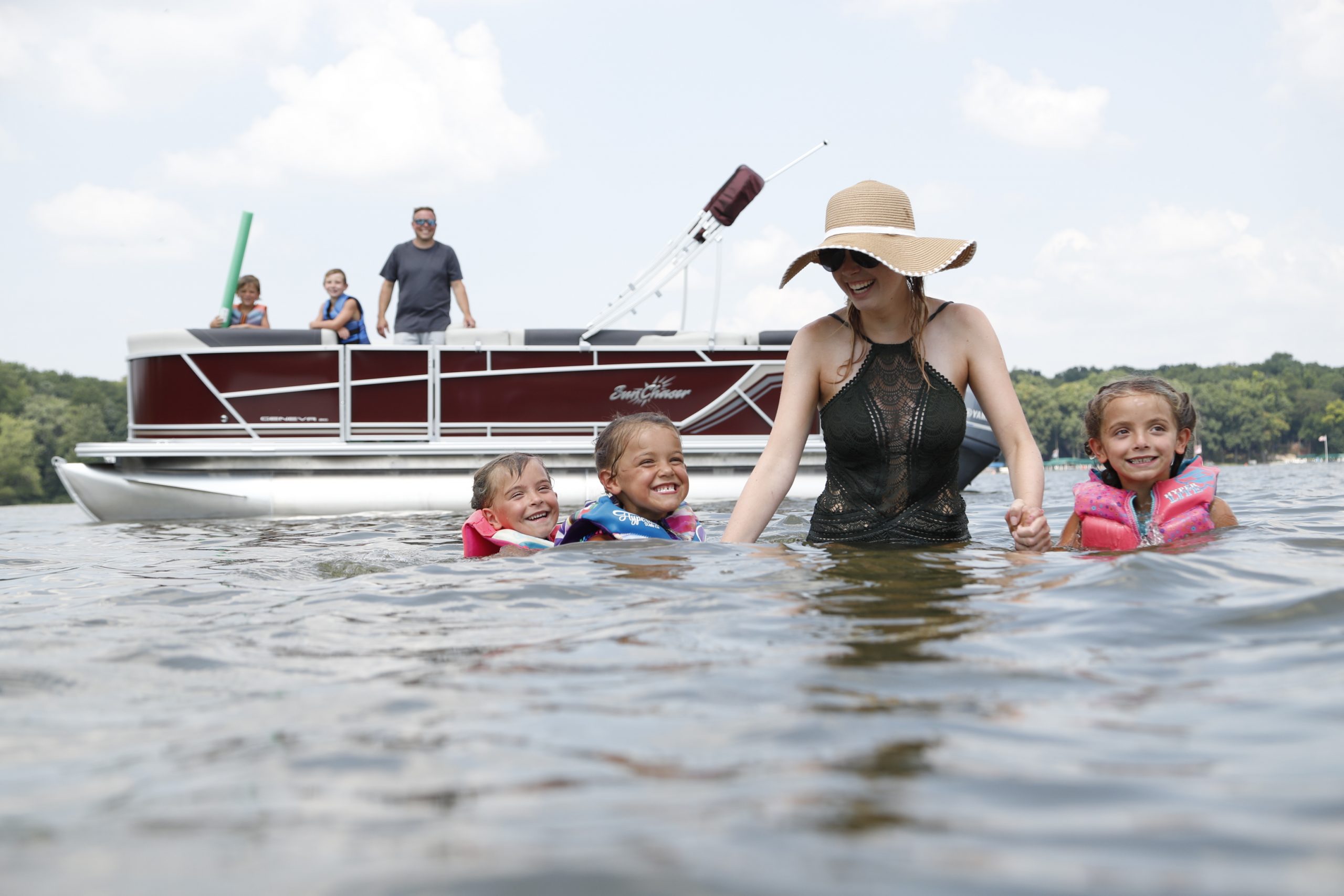 SunChaser GENEVA CRUISE 22 CRS